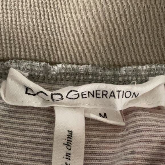 BCBGeneration Striped Jersey Pencil Skirt Gray White Size Medium - Picture 5 of 7